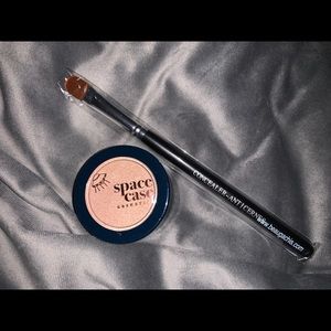 Highlight + Concealer Brush